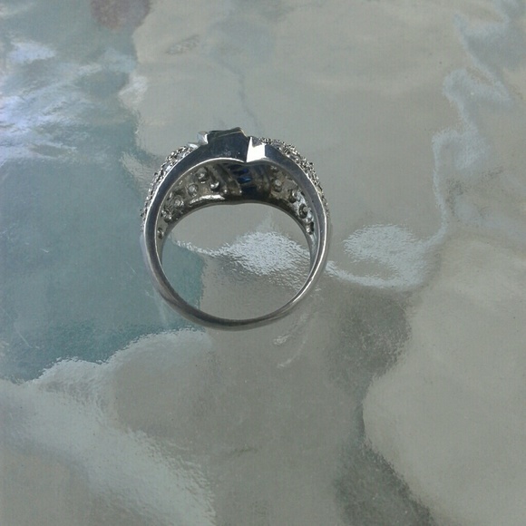 Vintage Sterling Silver Sapphire CZs Ring - Picture 6 of 8